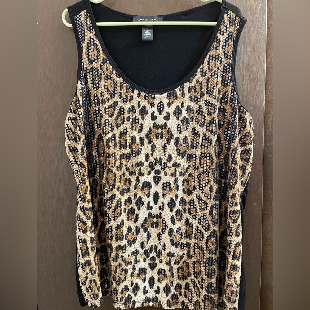 ASHLEY STEWART sleeveless animal print shirt with sequins Size 18/20